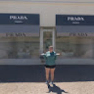 Meet your Posher, Julia